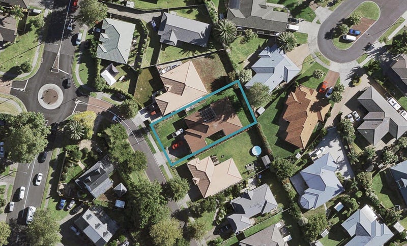 6 Glencalder Place, Wattle Downs, Auckland - Carousel 1