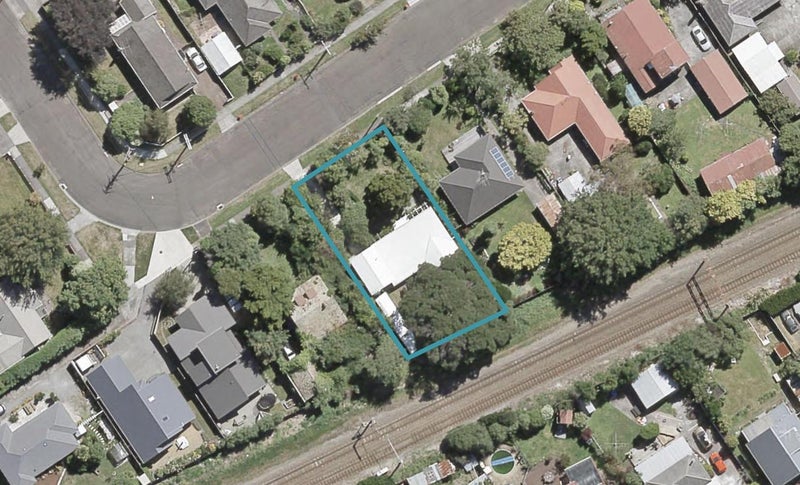 16 York Avenue, Heretaunga, Upper Hutt - Carousel 1