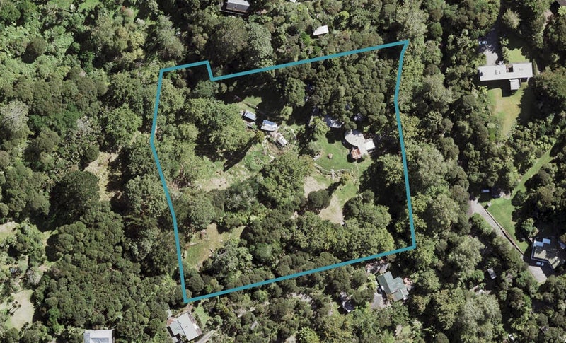 37 McEldowney Road, Titirangi, Auckland - Carousel 1