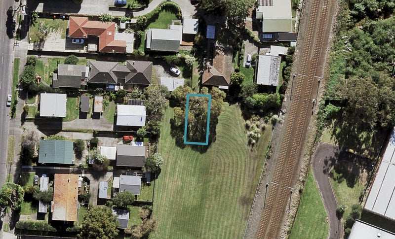 7 Porowhita Road, Avondale, Auckland - Carousel 1