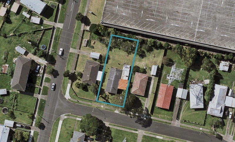 4 Bland Place, Otara, Auckland - Carousel 1