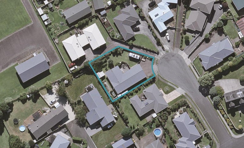 7 Bandon Grove, Bell Block, New Plymouth - Carousel 1