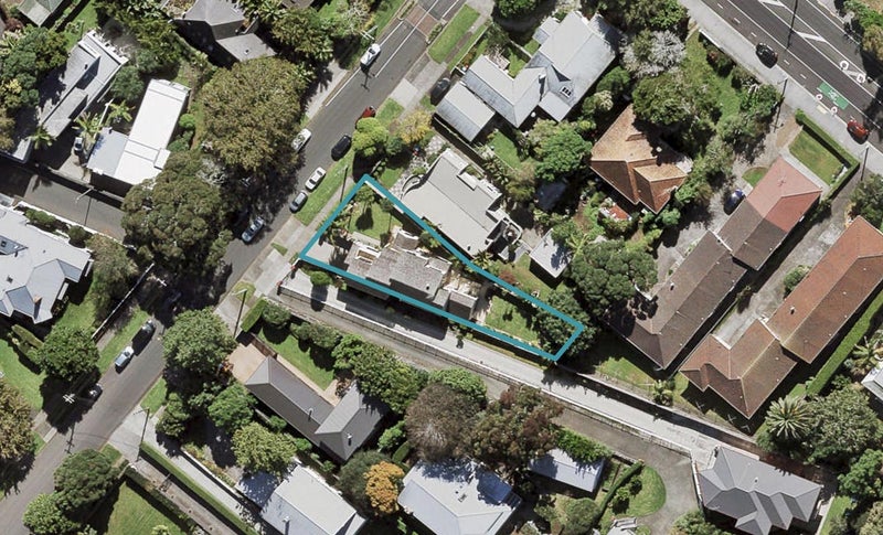16 Allendale Road, Mount Albert, Auckland - Carousel 1