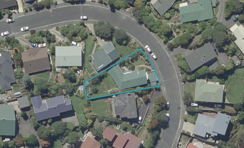 27 Pioneer Crescent, Helensburgh, Dunedin - Carousel 1