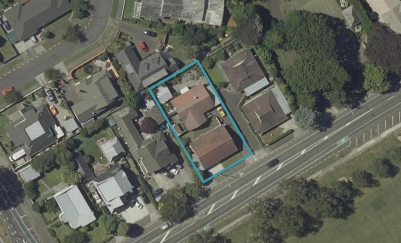 77 Park Road, West End, Palmerston North - Carousel 1