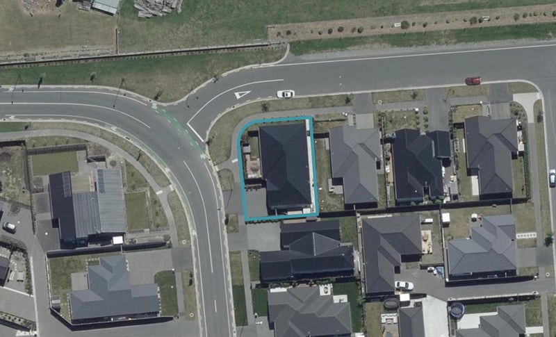 6 Dunlops Crescent, MARSHLAND, CHRISTCHURCH - Carousel 1