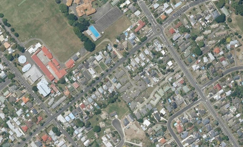 1005 Willowpark Road North, Mayfair, Hastings - Carousel 1