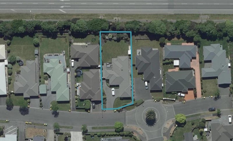 27 Havana Gardens, Shirley, Christchurch - Carousel 1