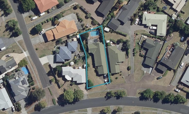 44 Western Heights Drive, Western Heights, Hamilton - Carousel 1