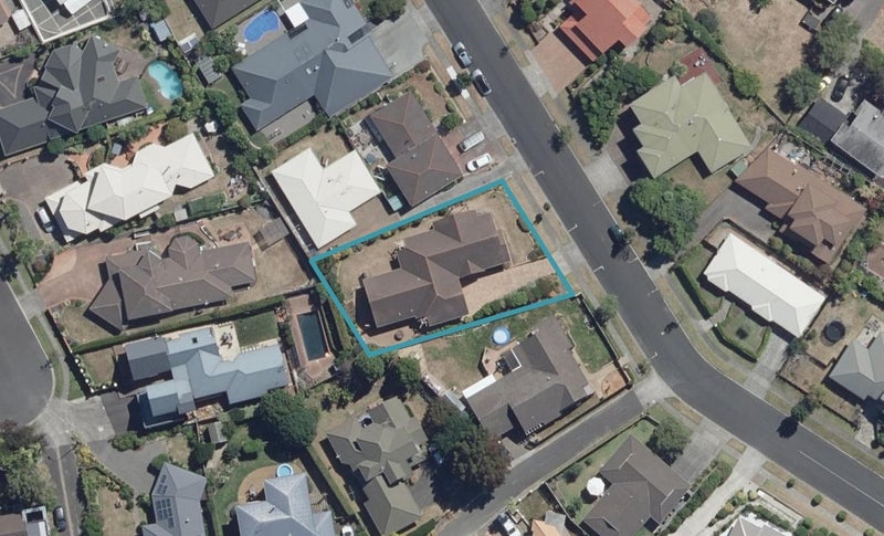 17 Dallinger Street, St Andrews, Hamilton - Carousel 1