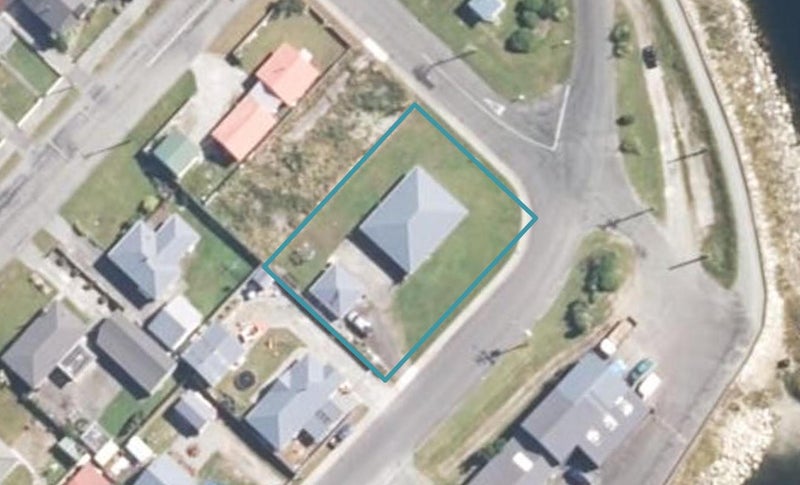 18 Collins Street, Blaketown, Greymouth - Carousel 1