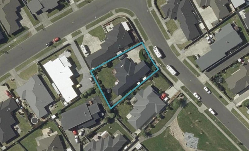 4 Majestic Way, Kelvin Grove, Palmerston North - Carousel 1