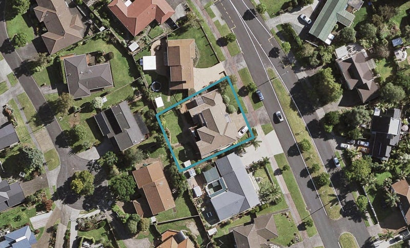 8 Charles Prevost Drive, The Gardens, Auckland - Carousel 1