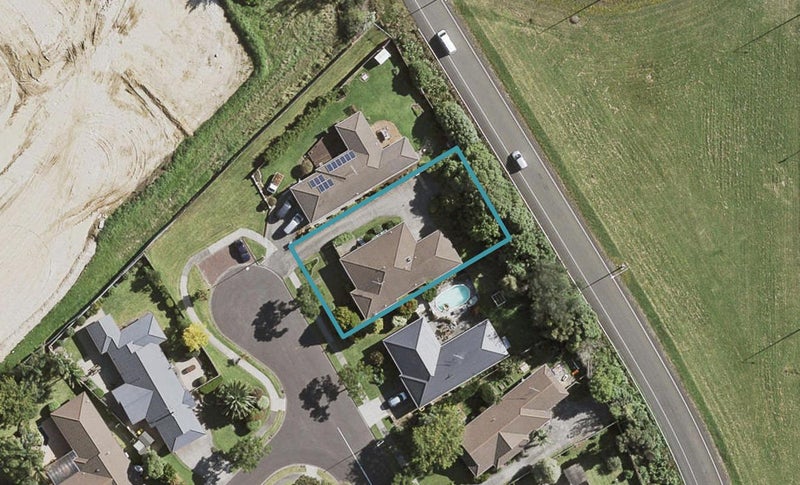 65 Brylee Drive, Conifer Grove, Takanini - Carousel 1