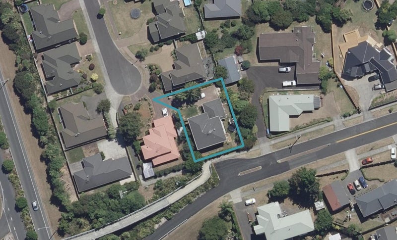 69 Nielsen Gardens, Rototuna, Hamilton - Carousel 1