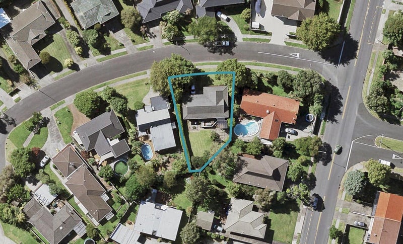 4 Hamish Place, Sunnyhills, Auckland - Carousel 1