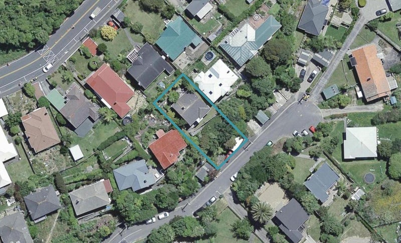 7 Wavell Street, Karori, Wellington - Carousel 1