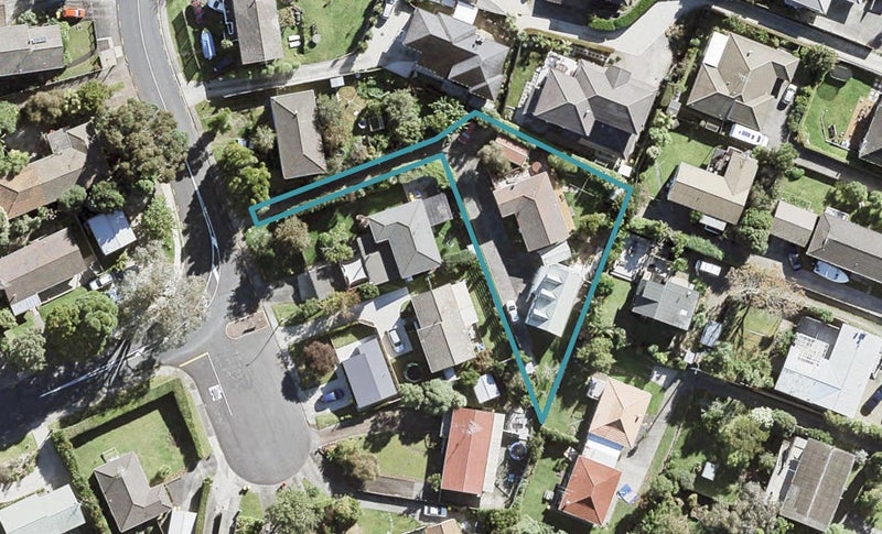 1/136 Awaruku Road, Torbay, Auckland - Carousel 1