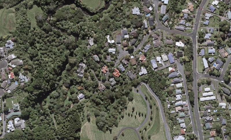 21 Sequoia Grove, Merrilands, New Plymouth - Carousel 1