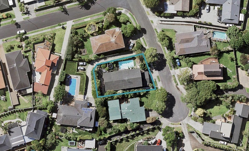 15 Sarah Place, Farm Cove, Auckland - Carousel 1