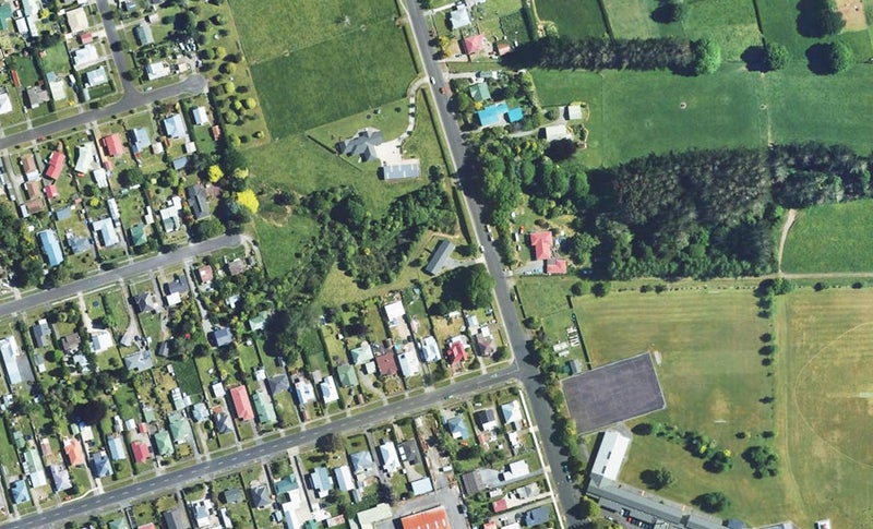 71 Swansea Road, Stratford, Stratford - Carousel 1