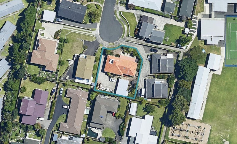 52 Andrew Place, Otumoetai, Tauranga - Carousel 1