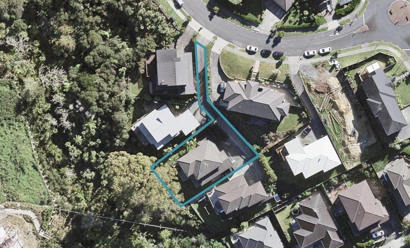 12 Borneo Drive, Fairview Heights, Auckland - Carousel 1