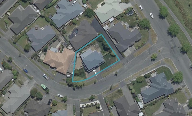 6 Amoka Crescent, Parklands, Christchurch - Carousel 1