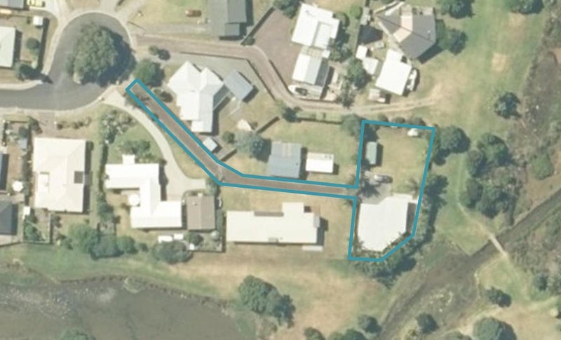11 Willow Grove, Tairua, Tairua - Carousel 1