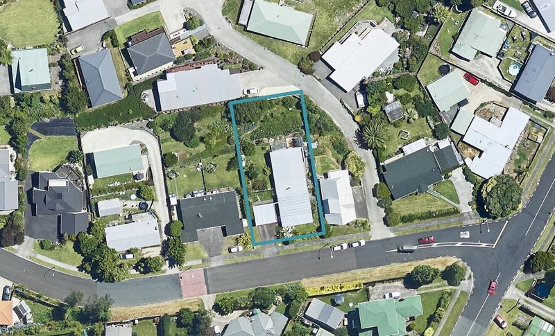 7 Winiata Street, Brookfield, Tauranga - Carousel 1
