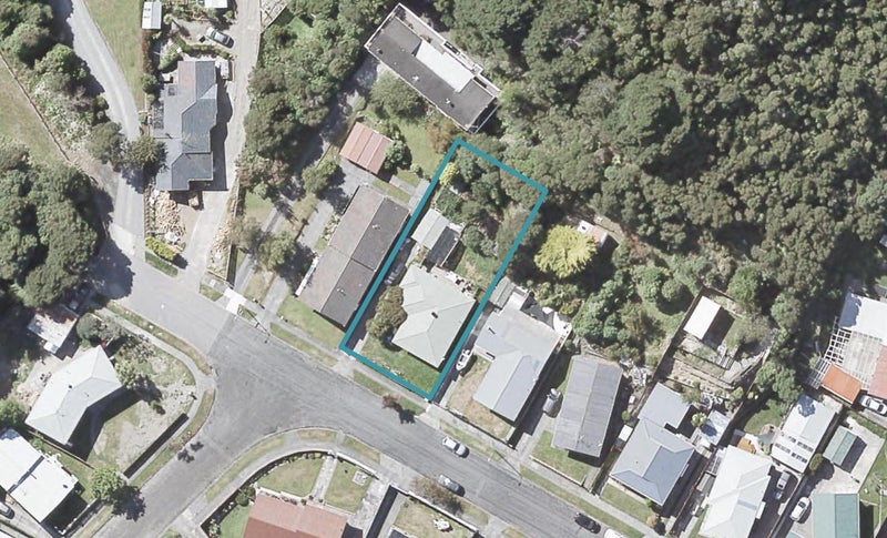 18 Kaponga Street, Wainuiomata, Lower Hutt - Carousel 1
