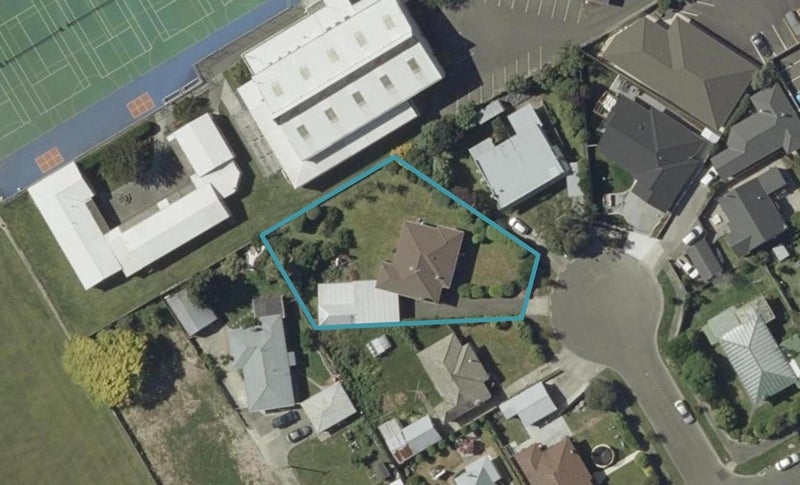 4 Graham Place, West End, Palmerston North - Carousel 1