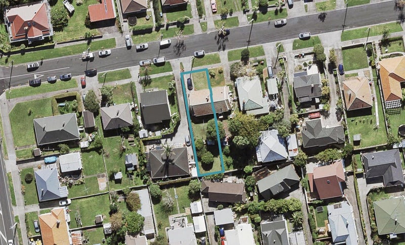 9 Tasman Avenue, Mount Albert, Auckland - Carousel 1