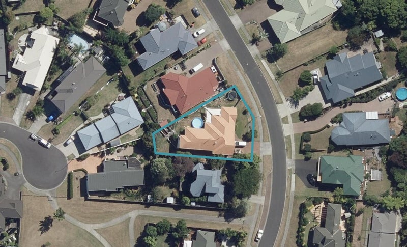 16 West Ridge Drive, Western Heights, Hamilton - Carousel 1