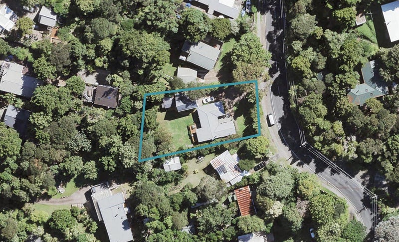 35 Victory Road, Laingholm, Auckland - Carousel 1