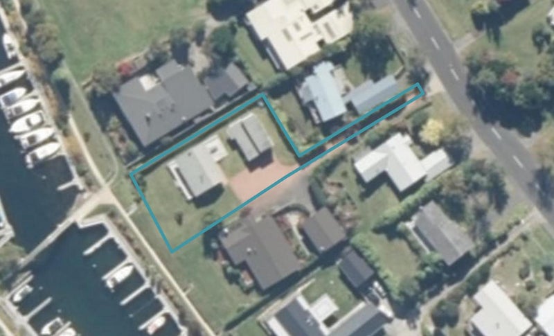 36 Marina Terrace, Kinloch, Taupō - Carousel 1