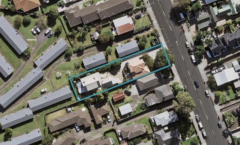 2/855 Manukau Road, Onehunga, Auckland - Carousel 1