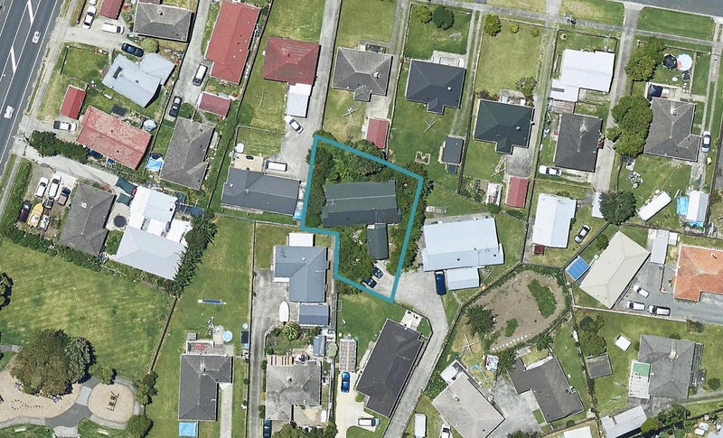 11A Surrey Grove, Parkvale, Tauranga - Carousel 1