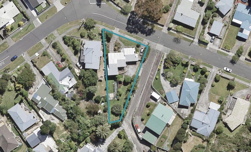 40 James Grove, Stokes Valley, Lower Hutt - Carousel 1