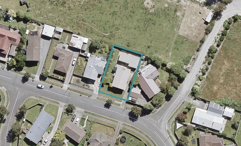 7 Topaz Street, Birchville, Upper Hutt - Carousel 1