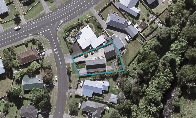 3 Hartland Place, Welbourn, New Plymouth - Carousel 1