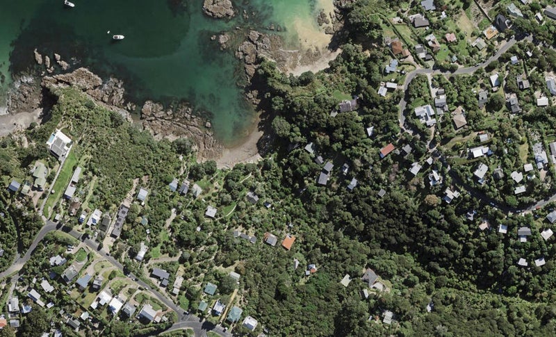 1 Te Aroha Avenue, Oneroa, Waiheke Island - Carousel 1