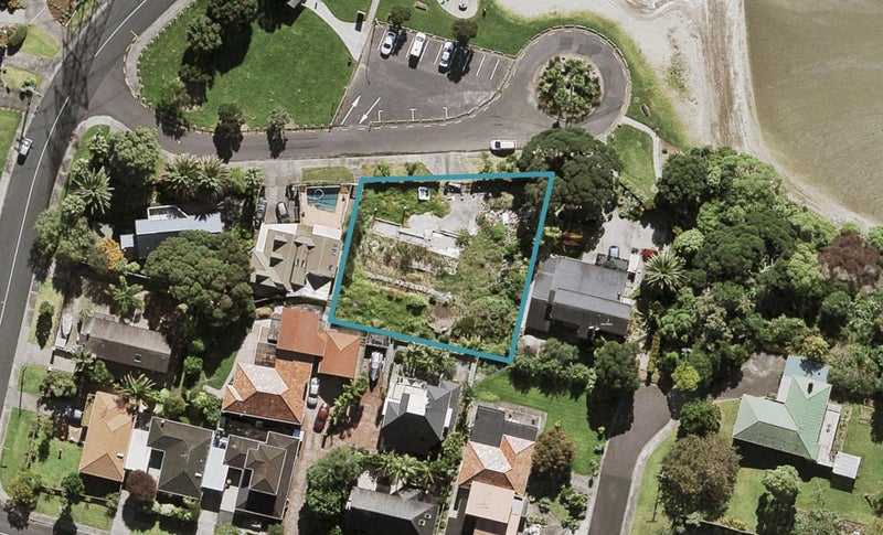 6 Bluff Terrace, Hillsborough, Auckland - Carousel 1