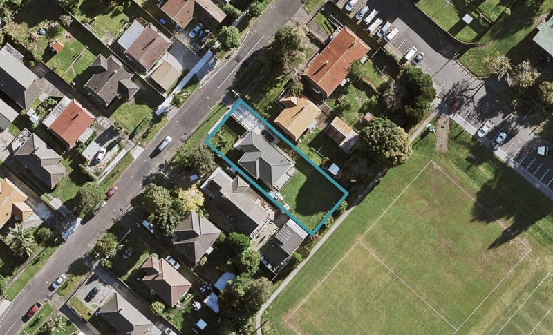 40 Range View Road, Mount Albert, Auckland - Carousel 1