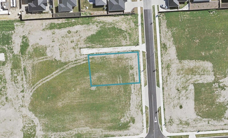 10 Tilly Lane, Huapai, Kumeu - Carousel 1