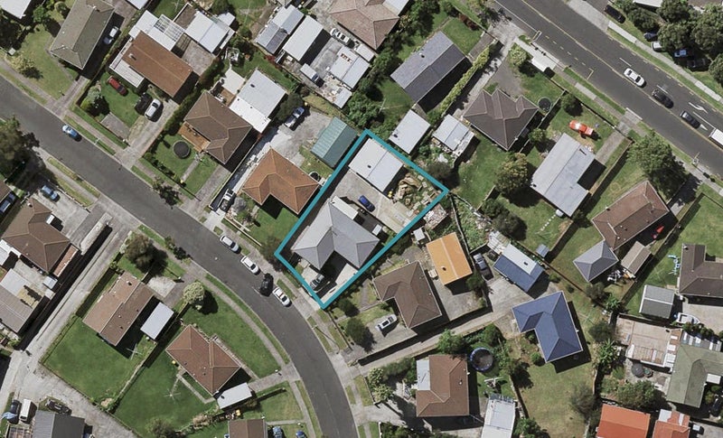 30 Dillon Crescent, Clover Park, Auckland - Carousel 1