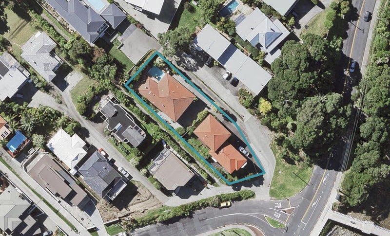 1/2 Beach Road, Castor Bay, Auckland - Carousel 1