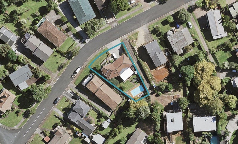 12 Barberton Terrace, Red Hill, Papakura - Carousel 1