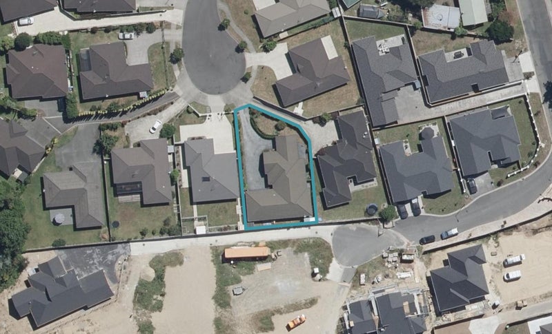 9 Millie Place, Huntington, Hamilton - Carousel 1