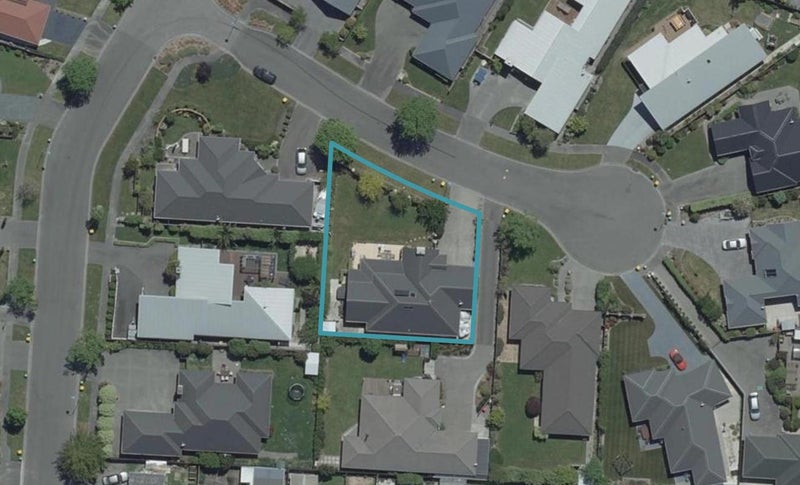 4 Springside Place, Redwood, Christchurch - Carousel 1